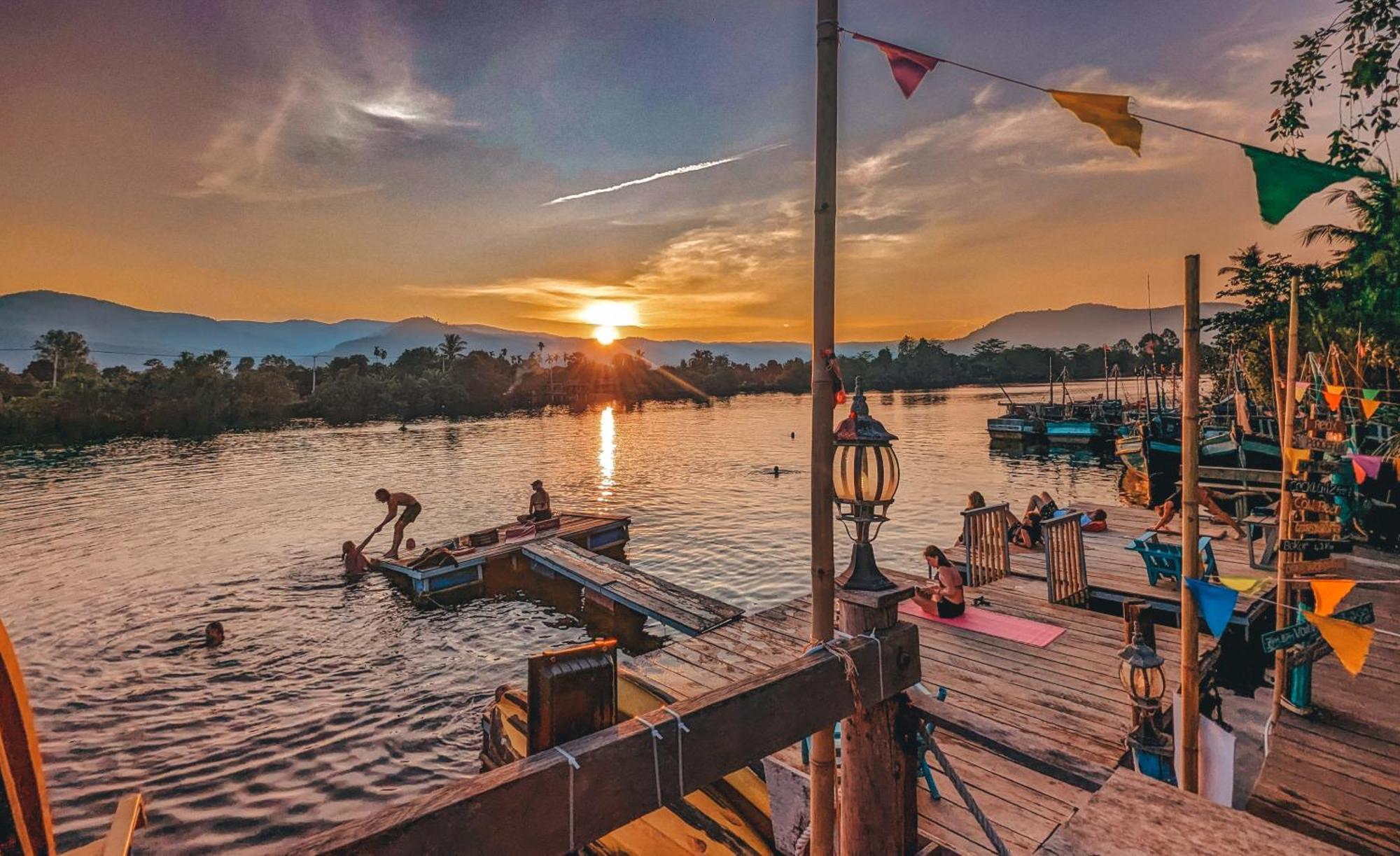 Yellow Sun Kampot Buitenkant foto